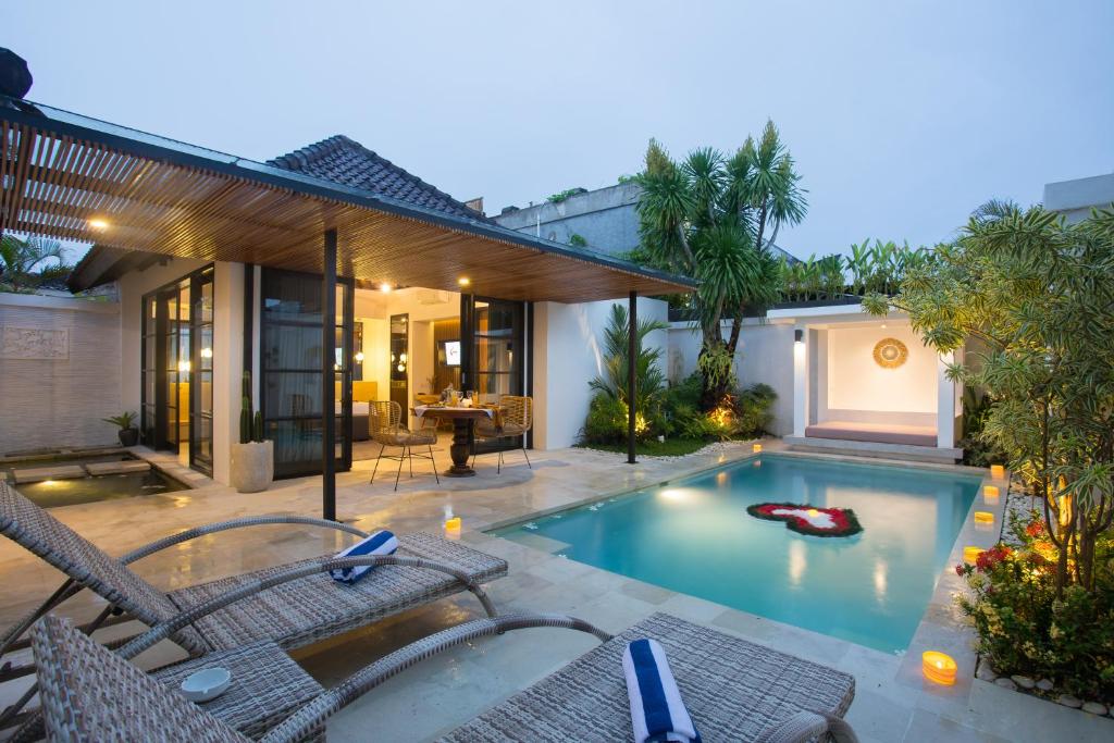 The Kon's Villa Bali Seminyak